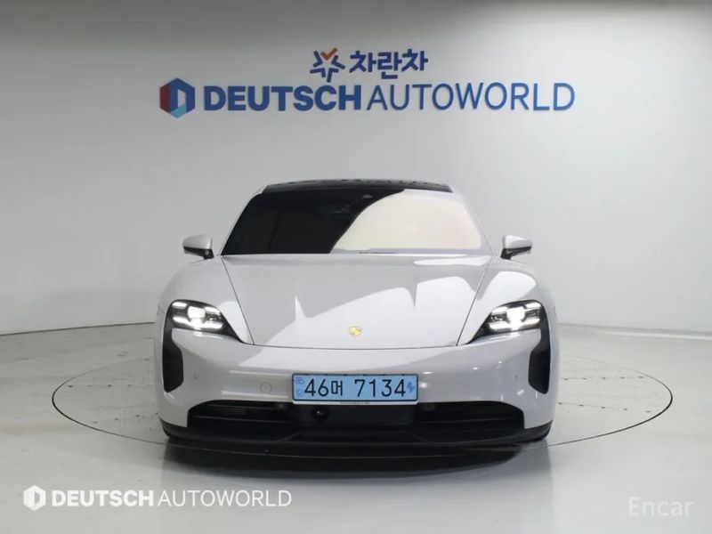 Porsche Taycan