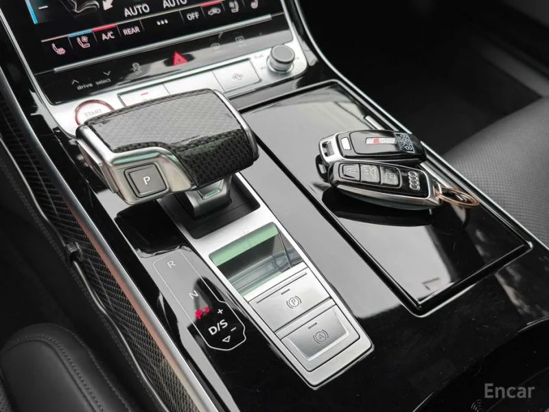 Audi S8