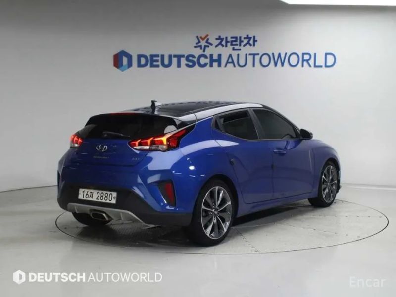 Hyundai Veloster