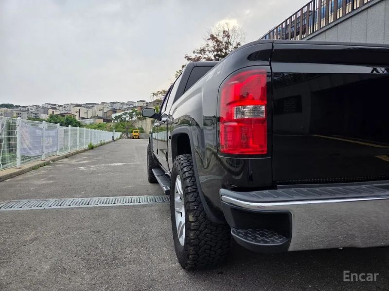GMC Sierra