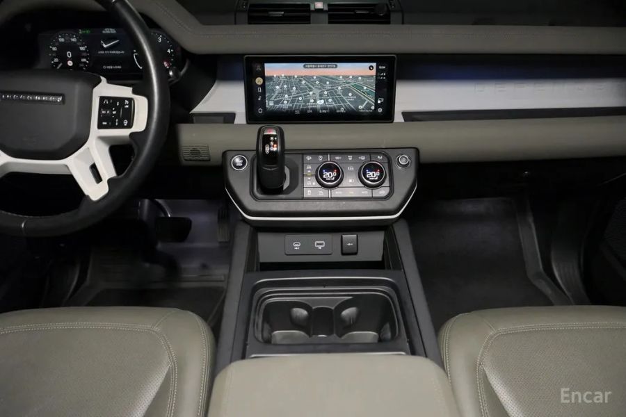 Land Rover Defender