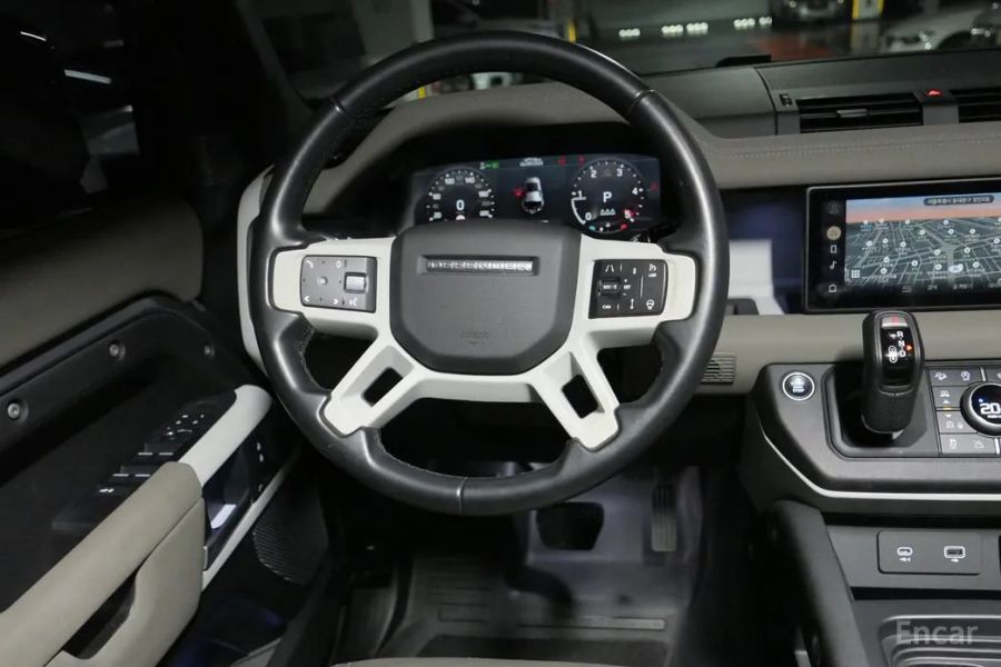Land Rover Defender