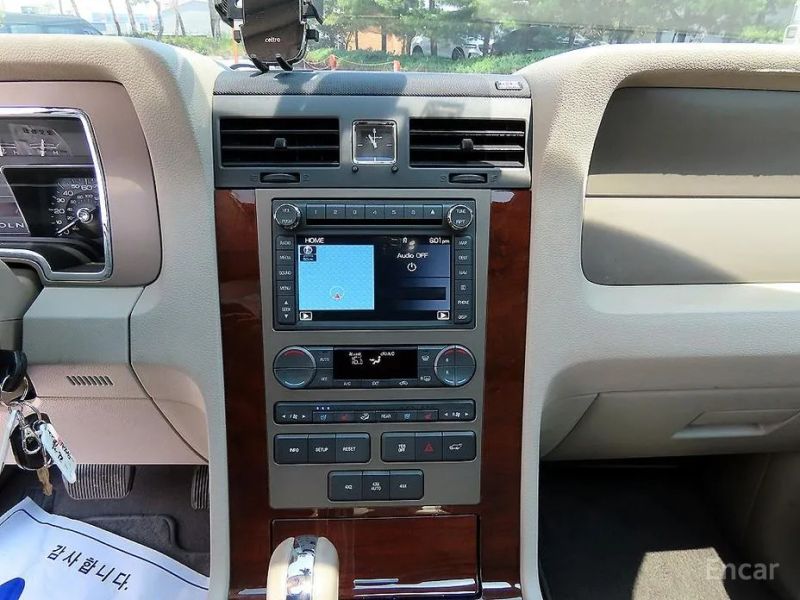 Lincoln Navigator