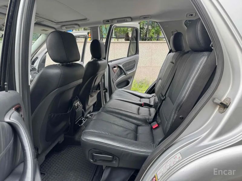 Mercedes-Benz M-class