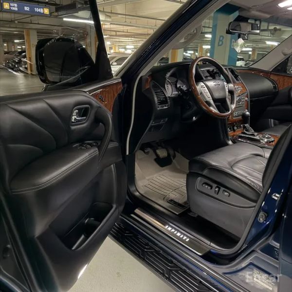 Infiniti QX80