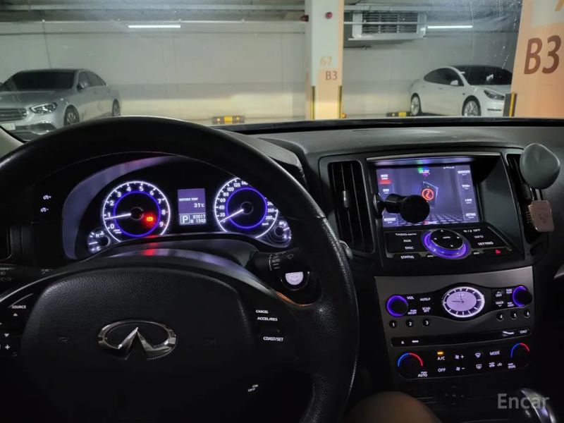 Infiniti G