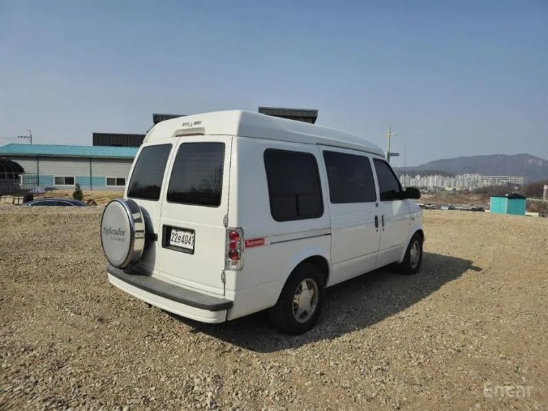 Chevrolet Astro Van