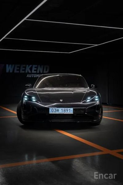 Porsche Taycan