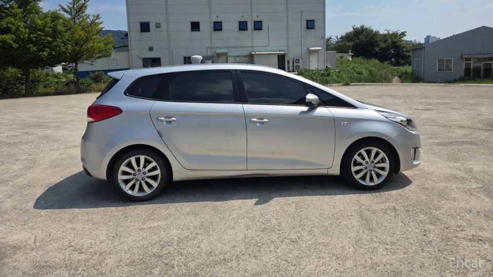 Kia Carens
