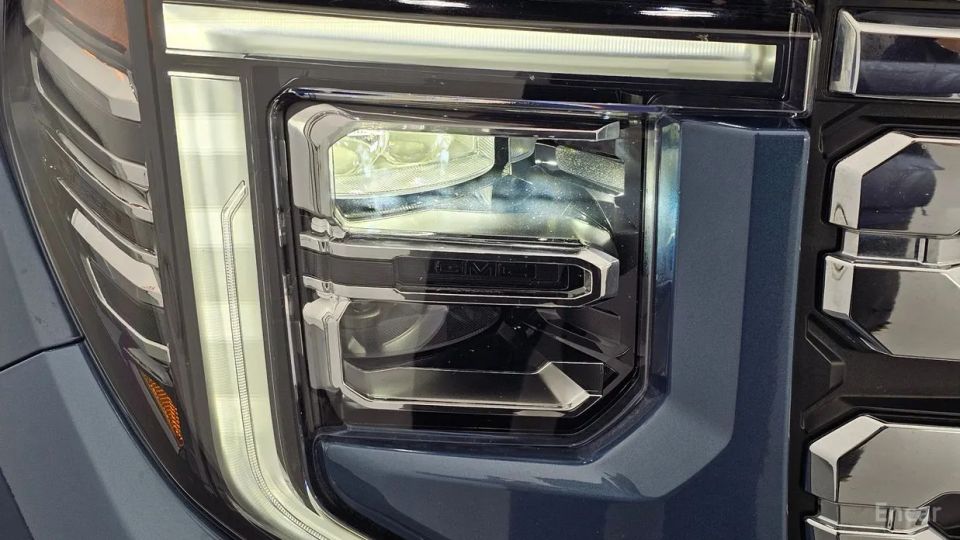 GMC Sierra