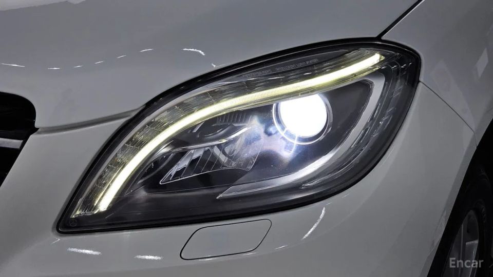 Mercedes-Benz M-class