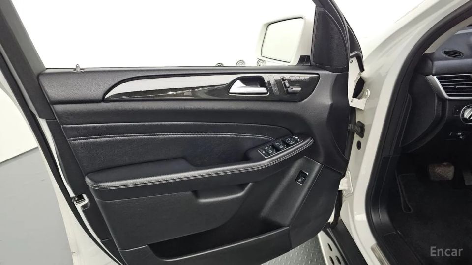 Mercedes-Benz M-class