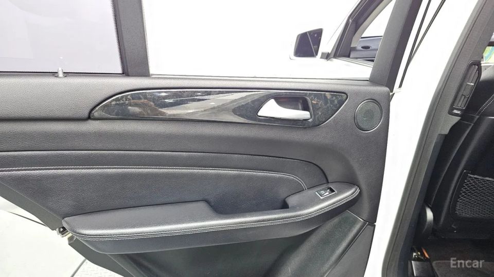 Mercedes-Benz M-class
