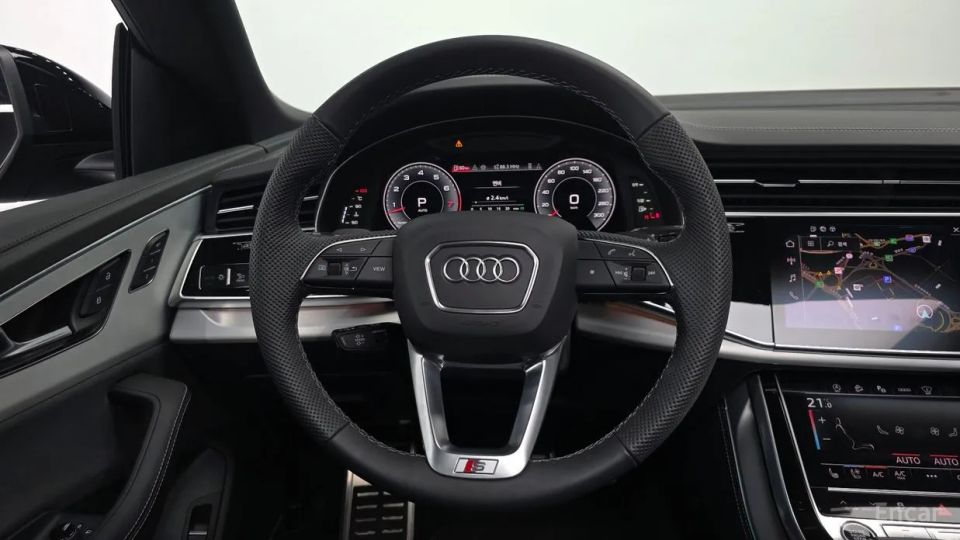 Audi Q8