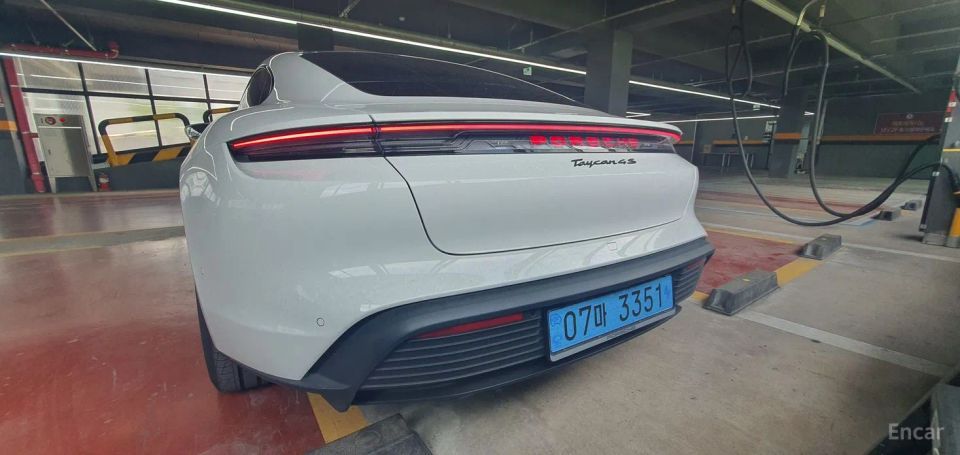 Porsche Taycan
