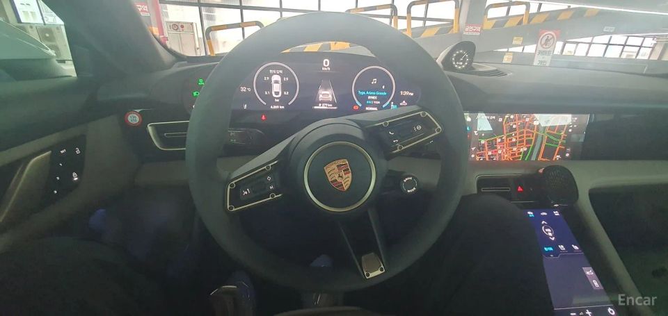 Porsche Taycan
