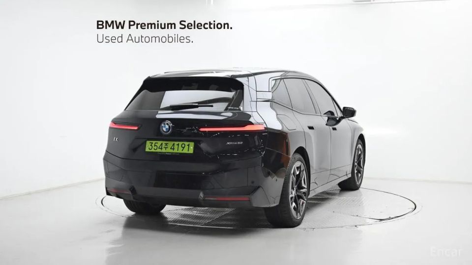 BMW ix