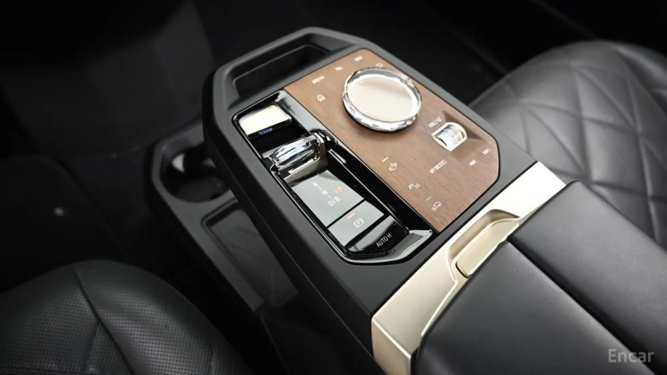 BMW ix