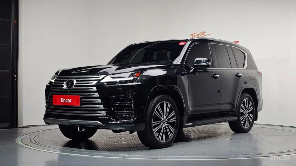 Lexus LX