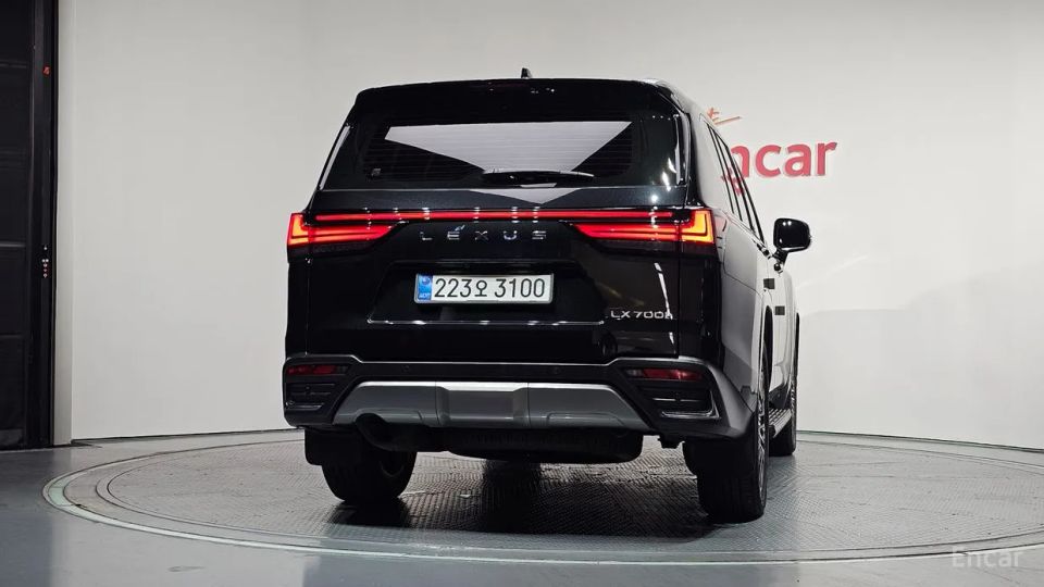 Lexus LX