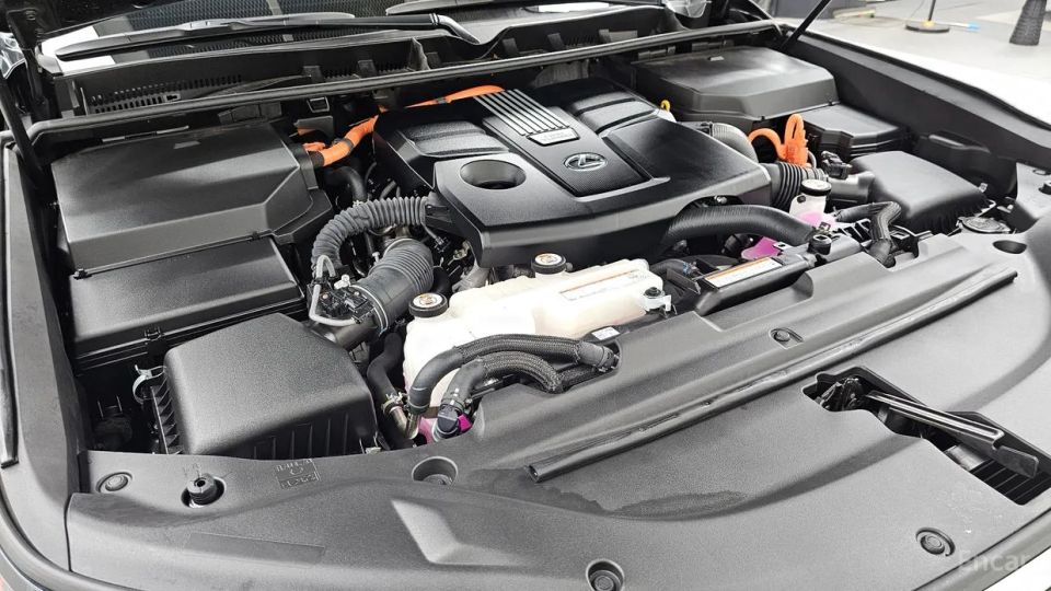 Lexus LX