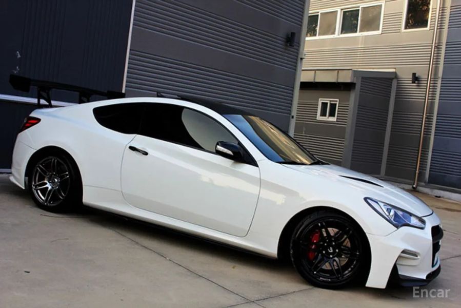 Hyundai Genesis