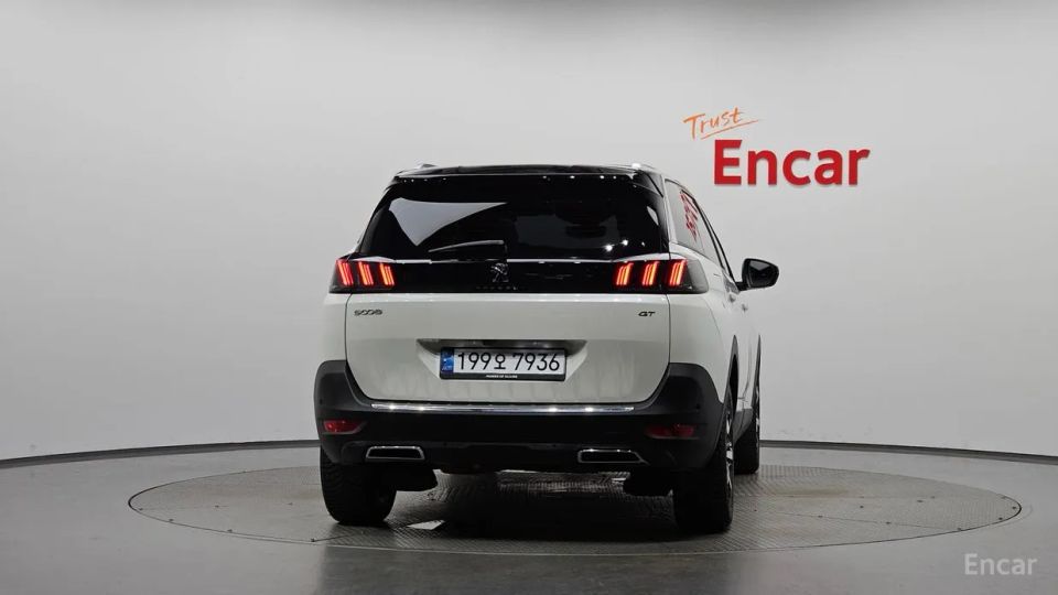 Peugeot 5008