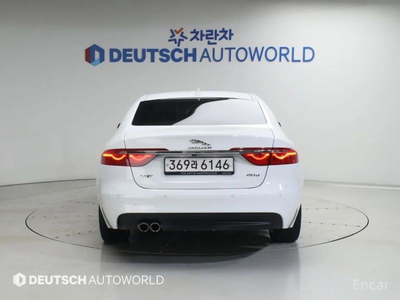 Jaguar xf
