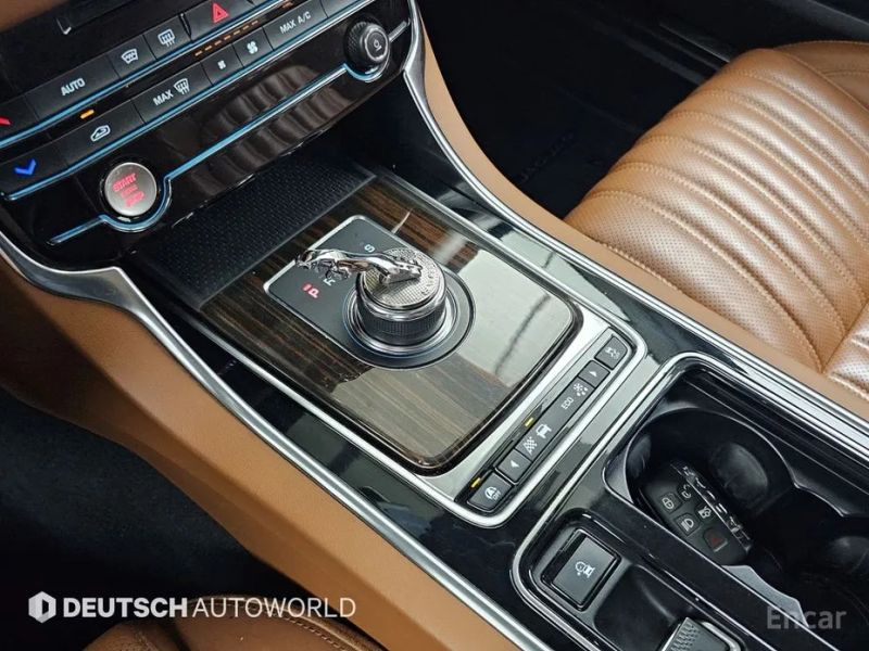 Jaguar xf