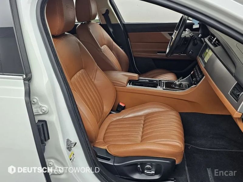 Jaguar xf
