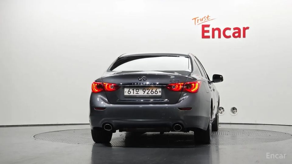 Infiniti Q50