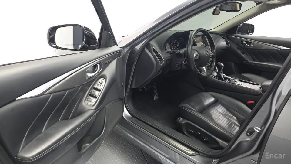 Infiniti Q50