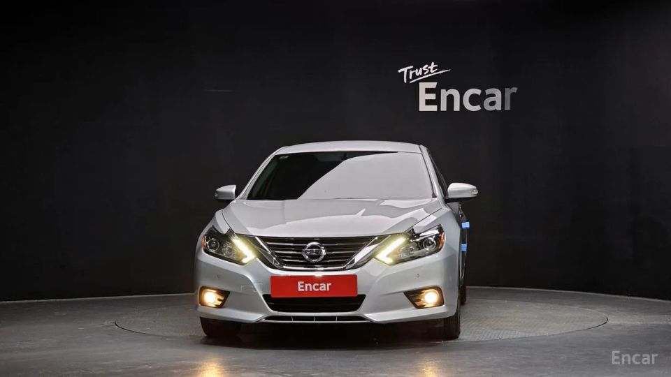 Nissan altima