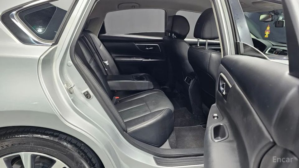 Nissan altima