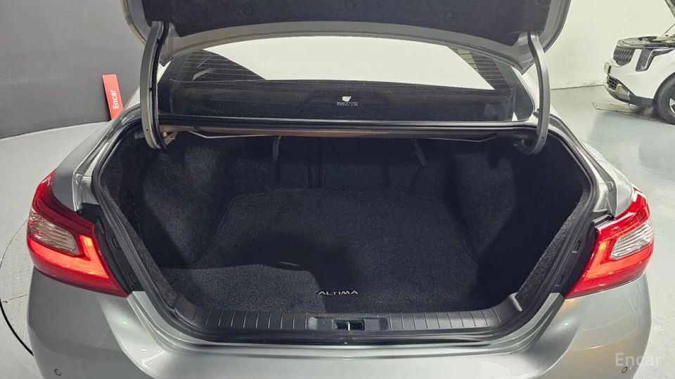 Nissan altima