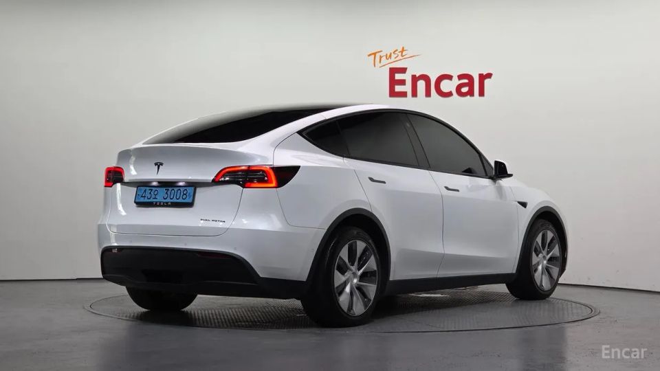 Tesla model-y