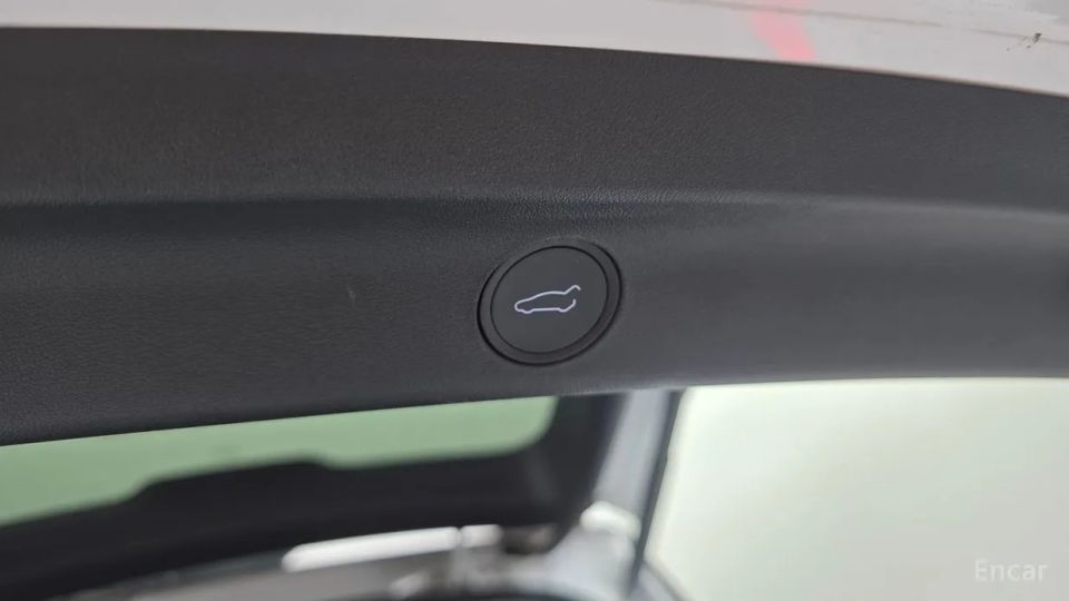 Tesla model-y