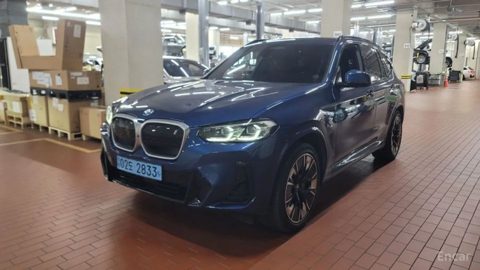 BMW ix3
