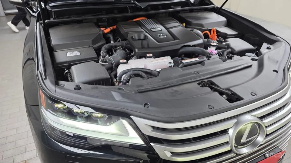Lexus LX