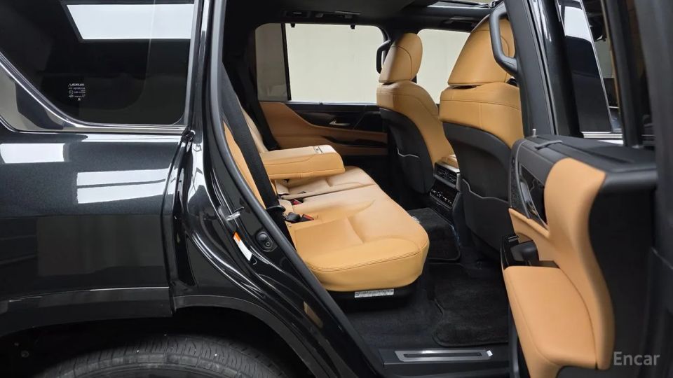 Lexus LX