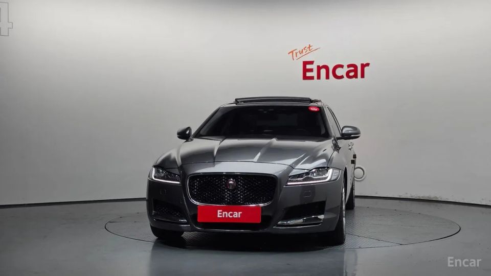 Jaguar xf