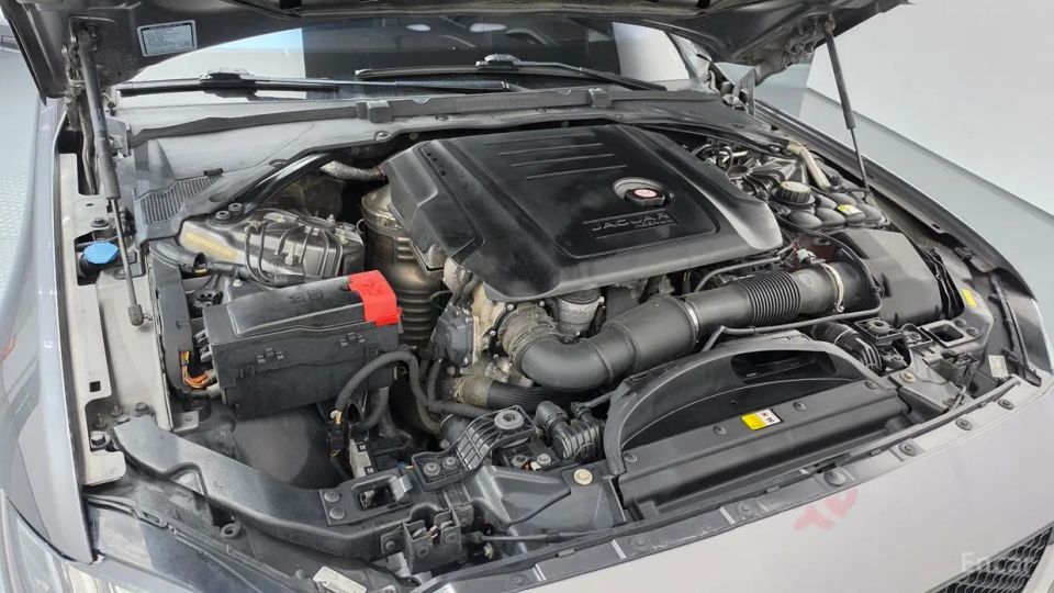 Jaguar xf