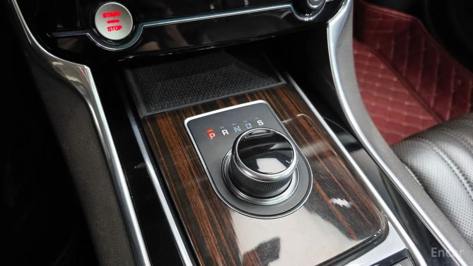 Jaguar xf