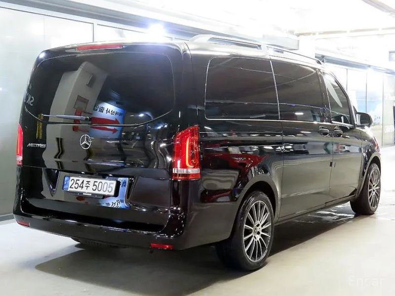 Mercedes-Benz V-Class