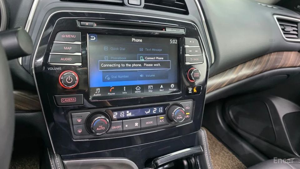 Nissan Maxima