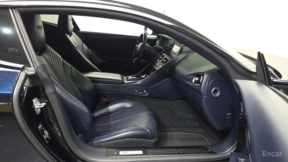 Astonmartin DB11