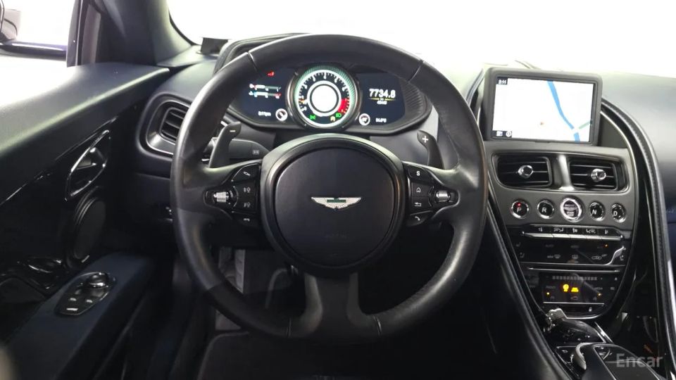 Astonmartin DB11