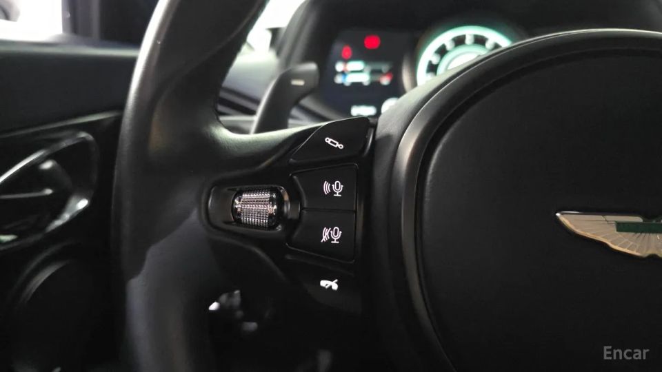 Astonmartin DB11