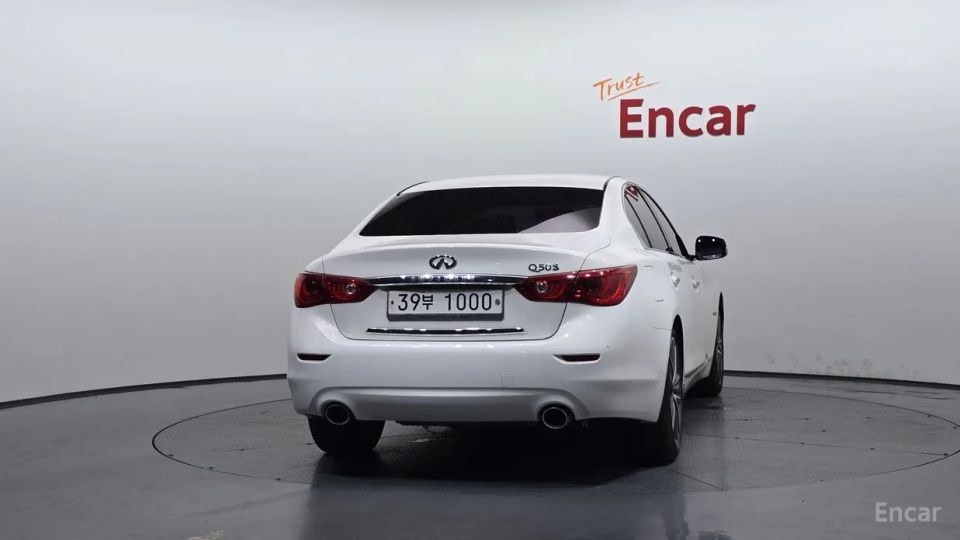 Infiniti Q50