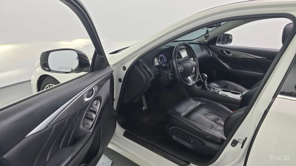 Infiniti Q50